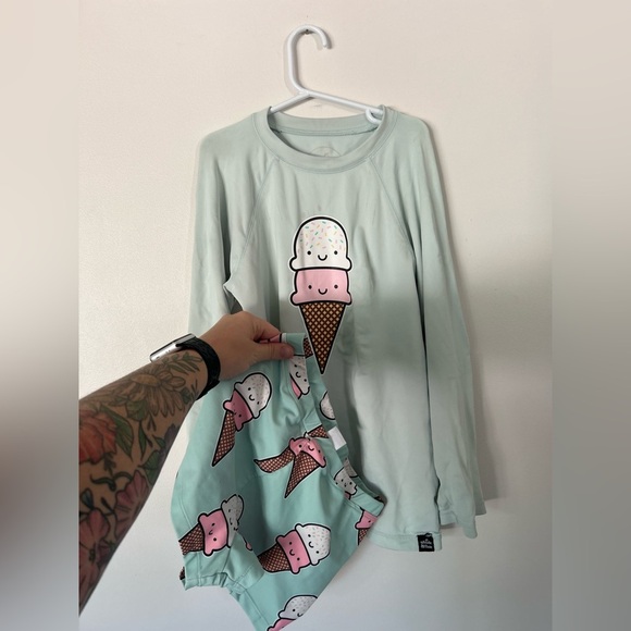 Whistle and Flute Kawaii Ice Cream Unisex Swim Top and Shorts Size 11-12Y - Picture 1 of 12